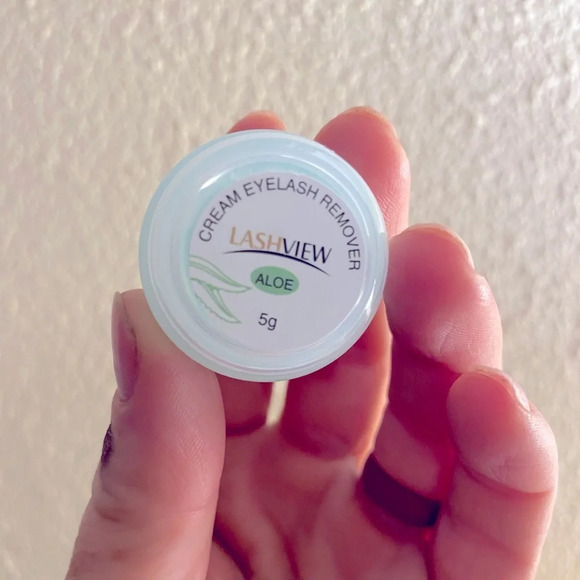 Lashview Eyelash Remover Cream - Picture 2 of 3